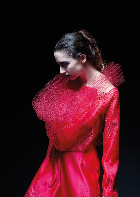 穿3D打印时装秒变《速度与激情》女主角