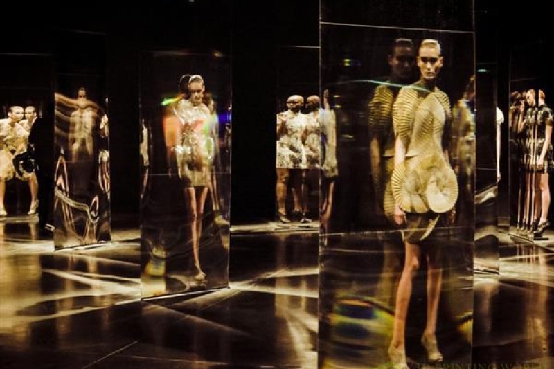 还原“清醒之梦” 3D打印秋冬系列Lucid亮相巴黎时装周