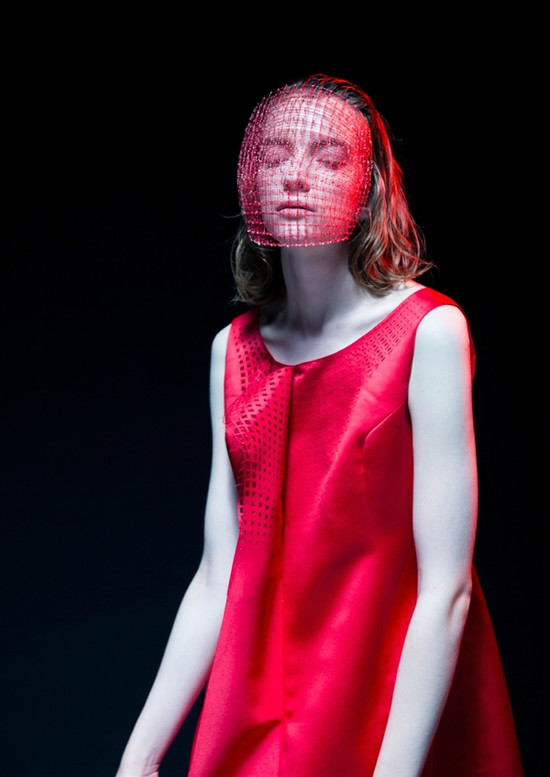 穿3D打印时装秒变《速度与激情》女主角